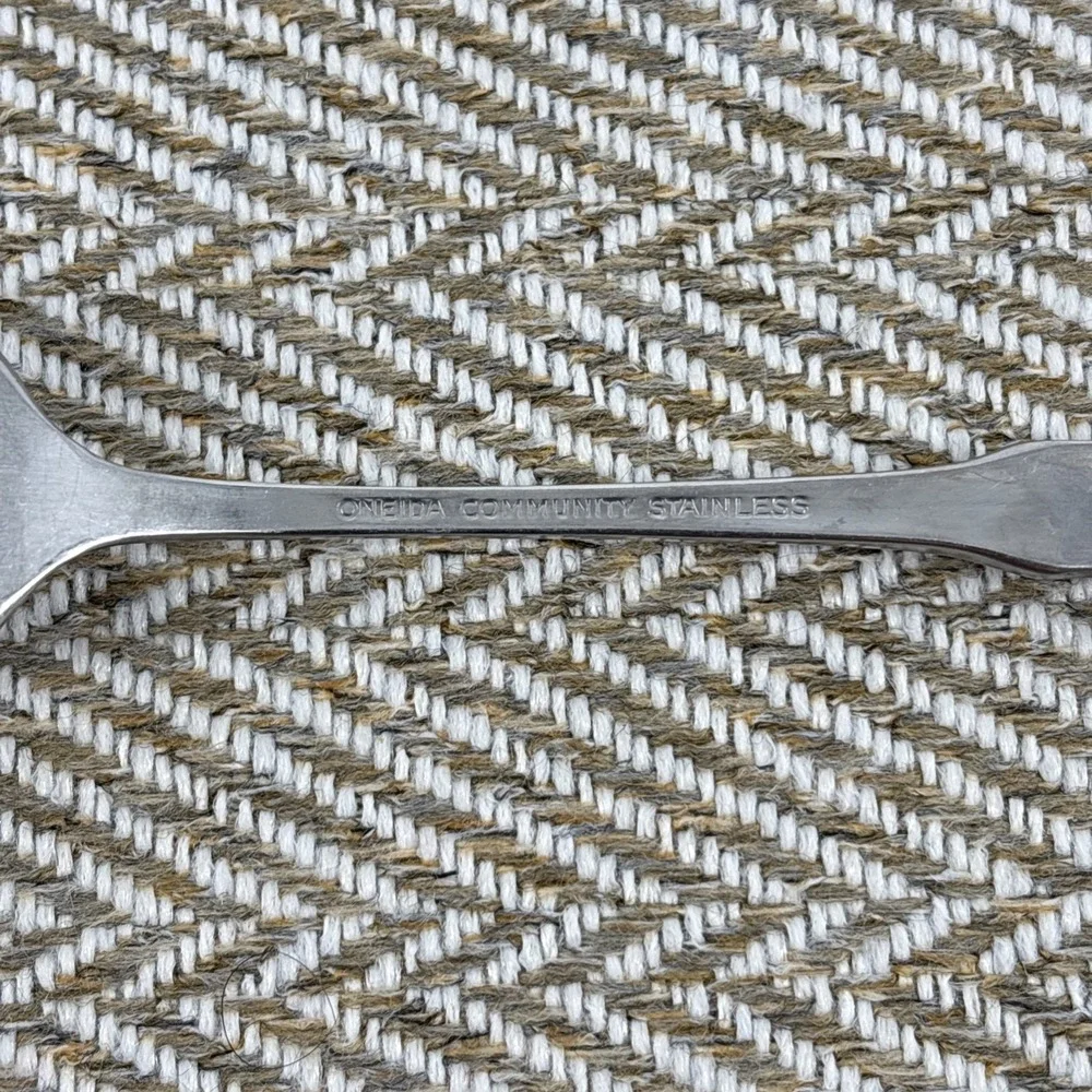 Oneida Patrick Henry Community Stainless Set of 4 Salad Forks